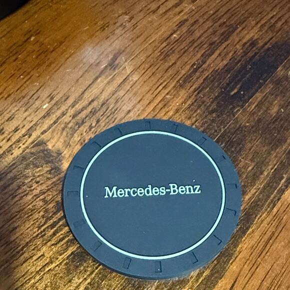 Mercedes-Benz Devon & Jones Women's Light Blue Button Down Shirt Bundle - Picture 7 of 10